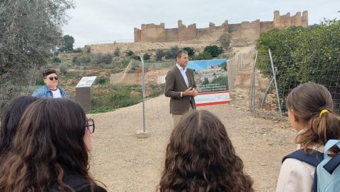 Centros educativos visitan para conocer el patrimonio de las Fortalezas del Rey Lobo